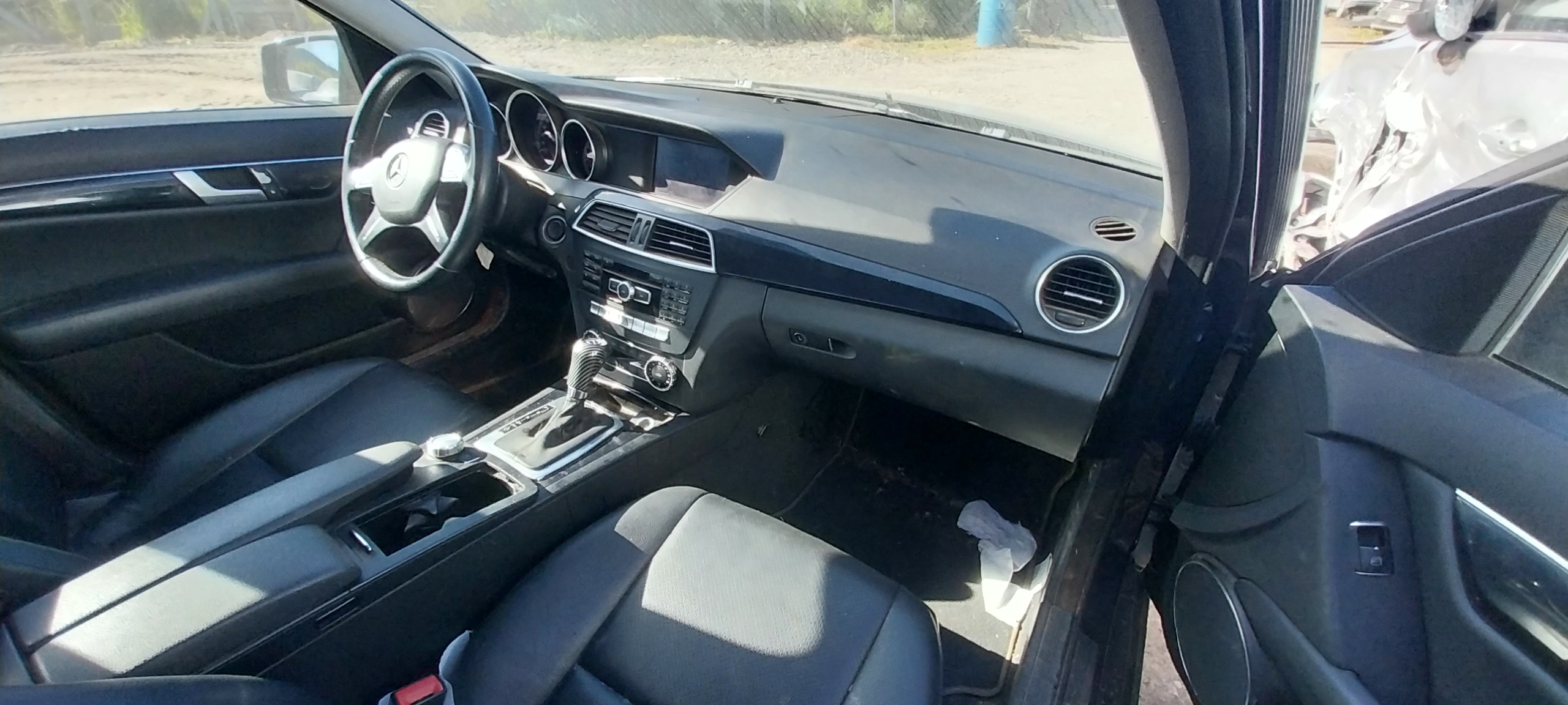 MERCEDES BENZ C180 2012