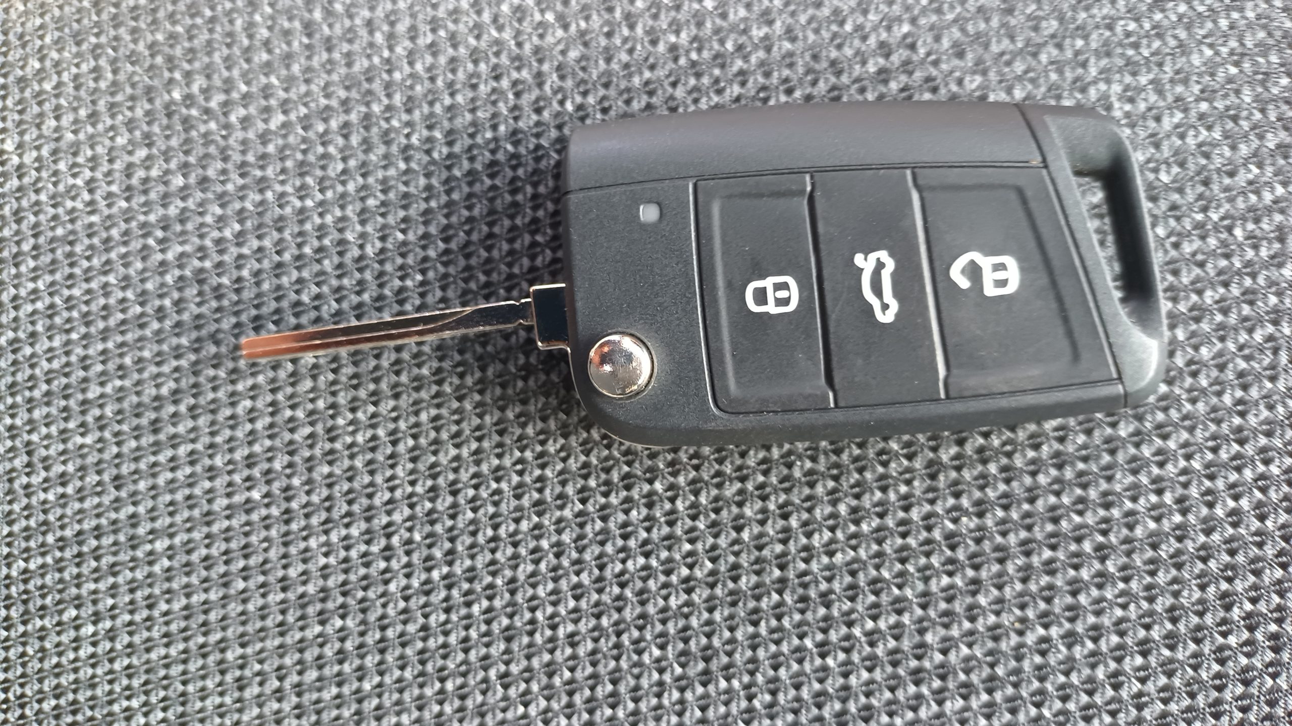 VOLKSWAGEN POLO 2025