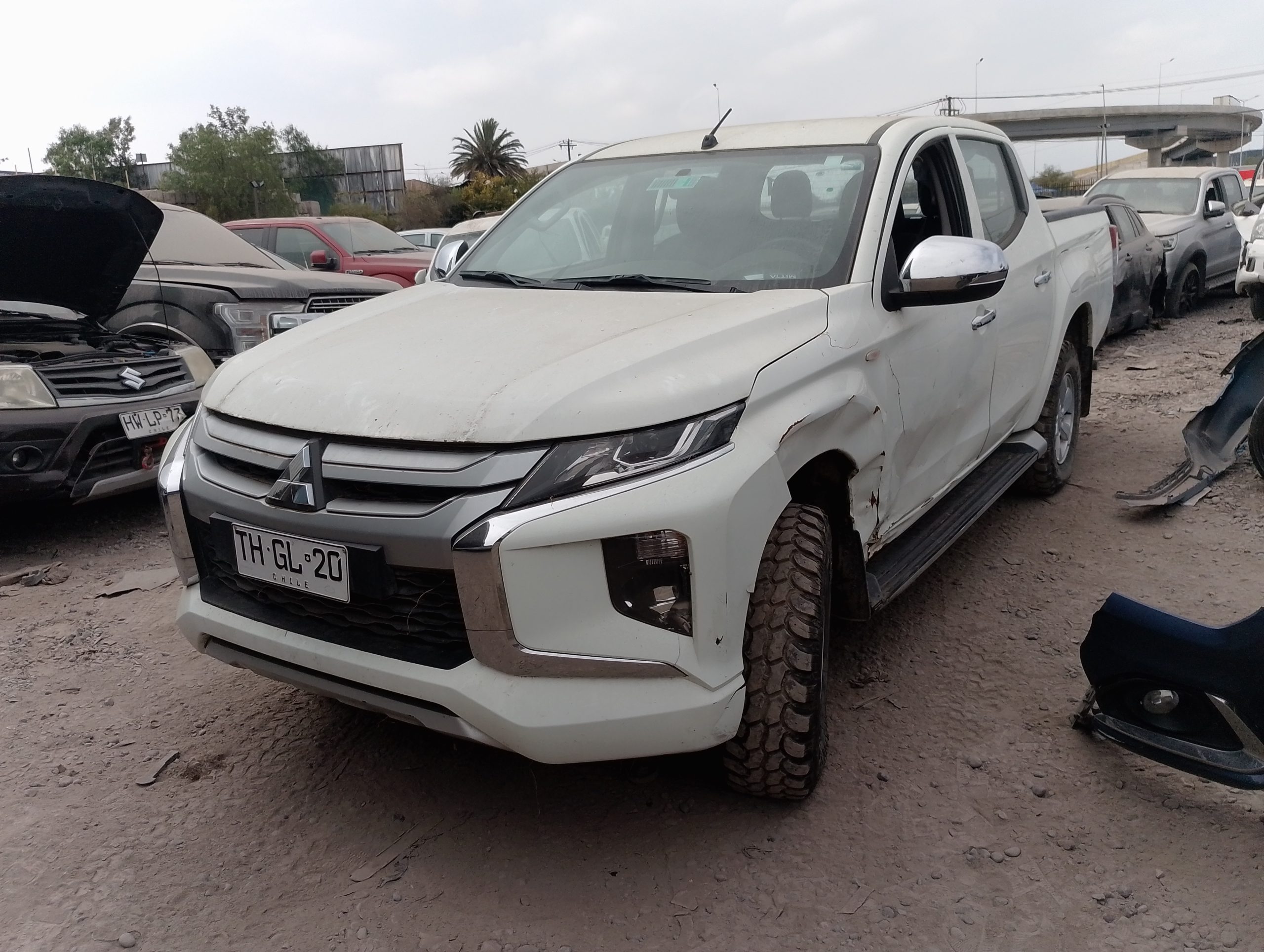 MITSUBISHI L 200 2024