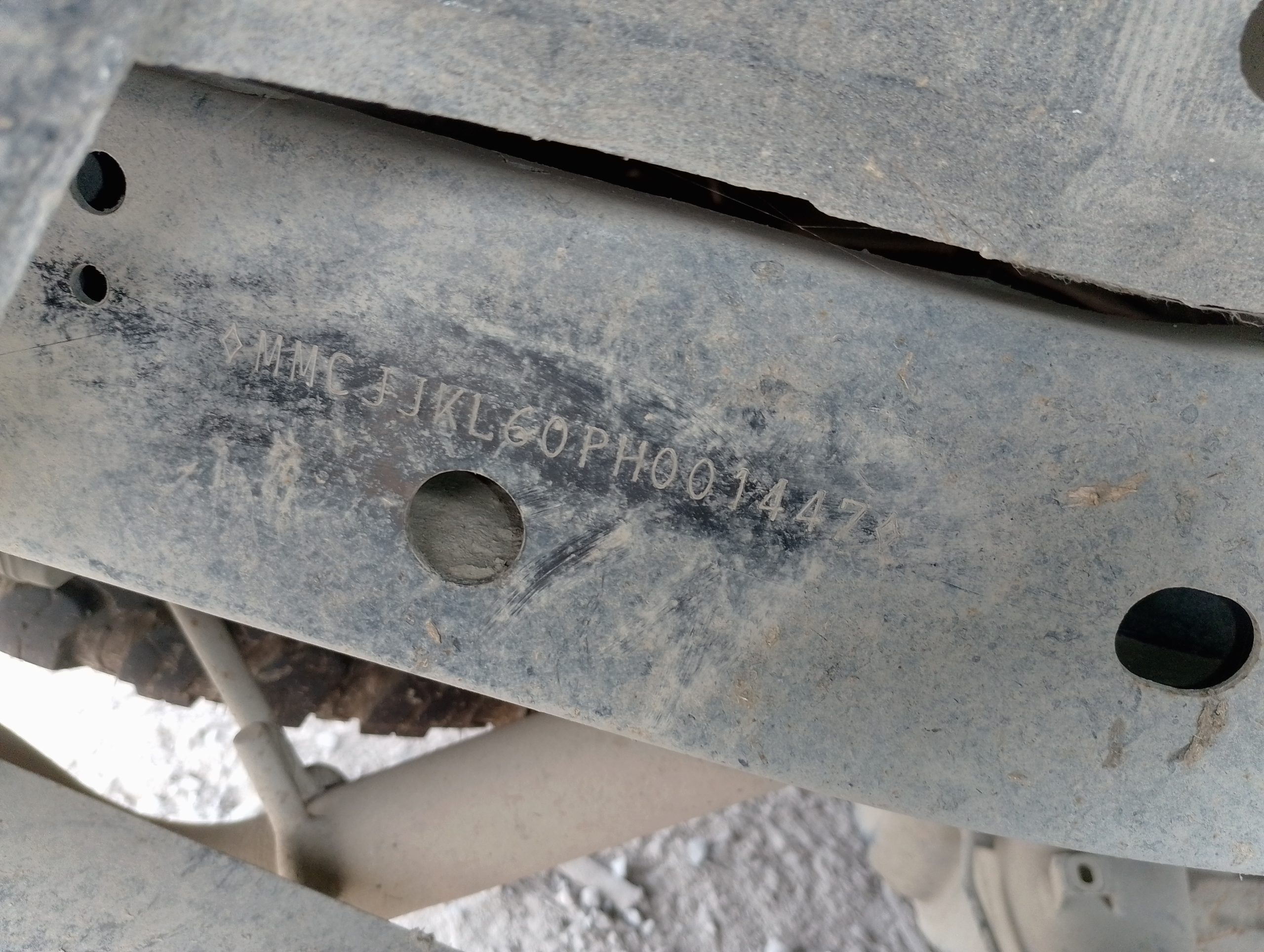 MITSUBISHI L 200 2024