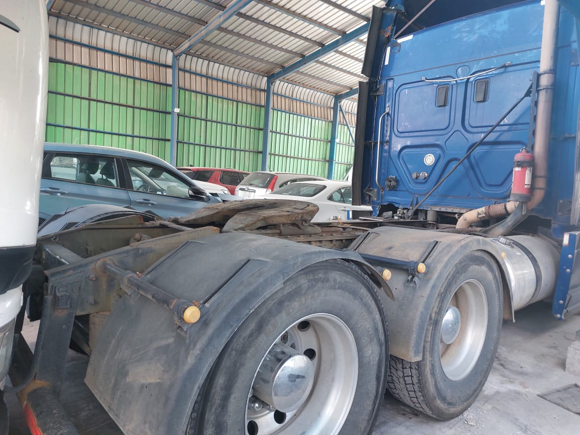 FREIGHTLINER CA113 2017