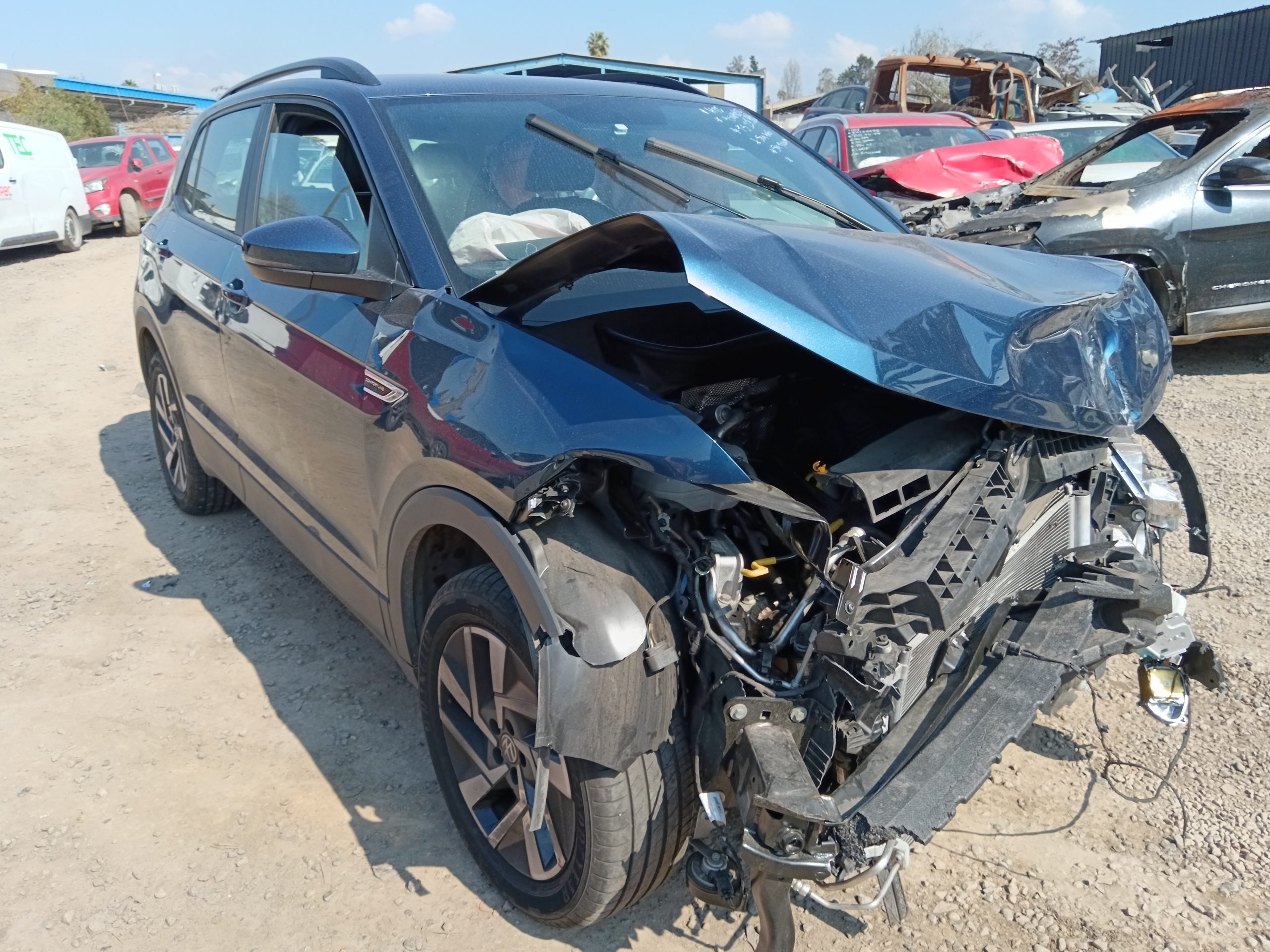 VOLKSWAGEN T-CROSS 2025