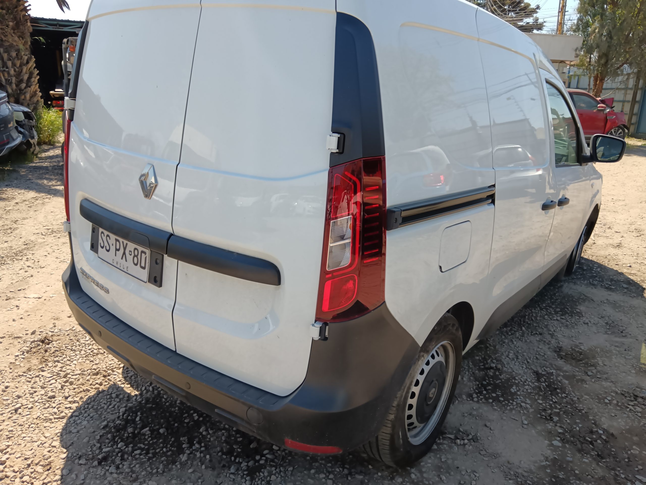 RENAULT EXPRESS 2023