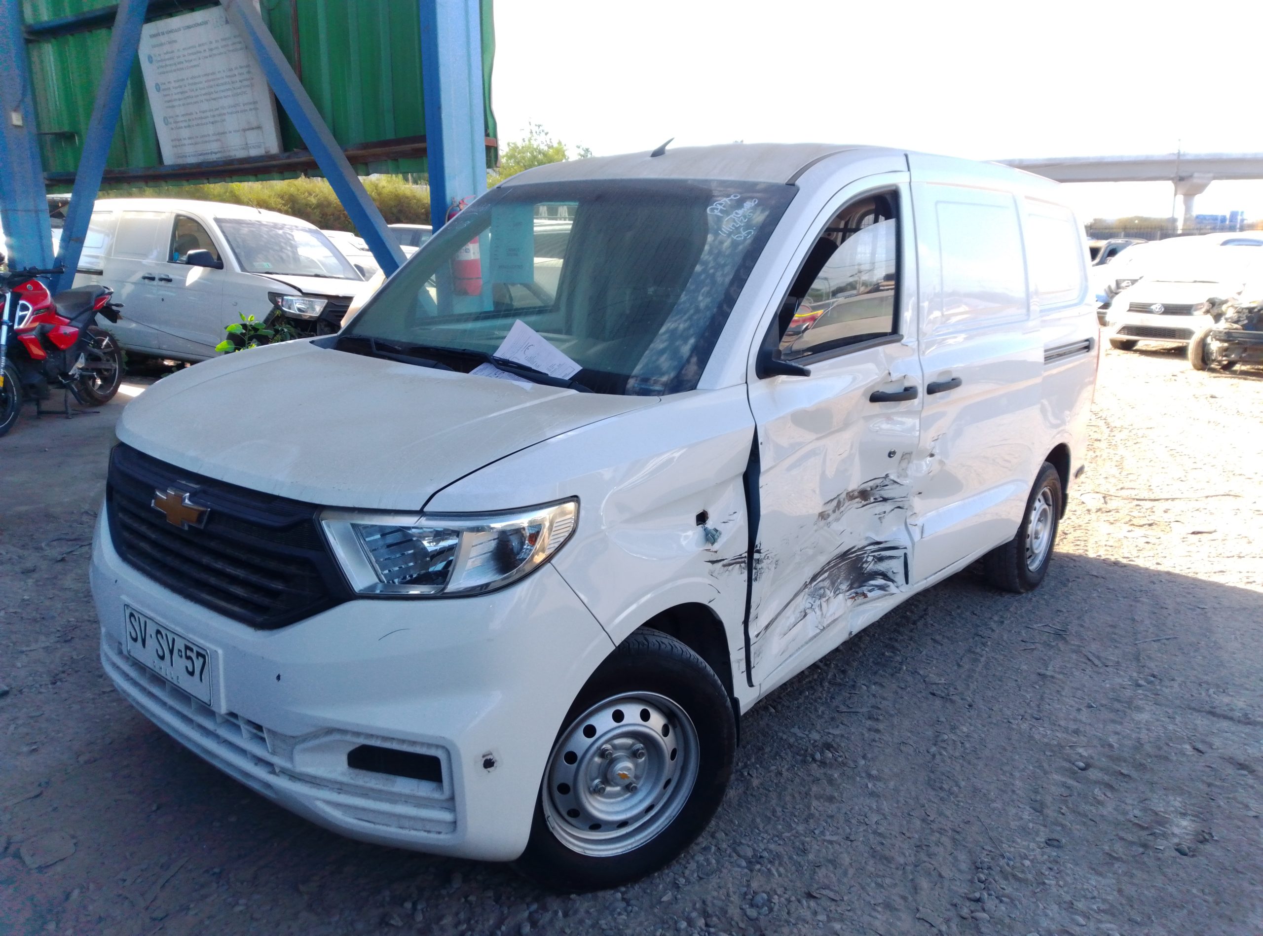 CHEVROLET N400 2023