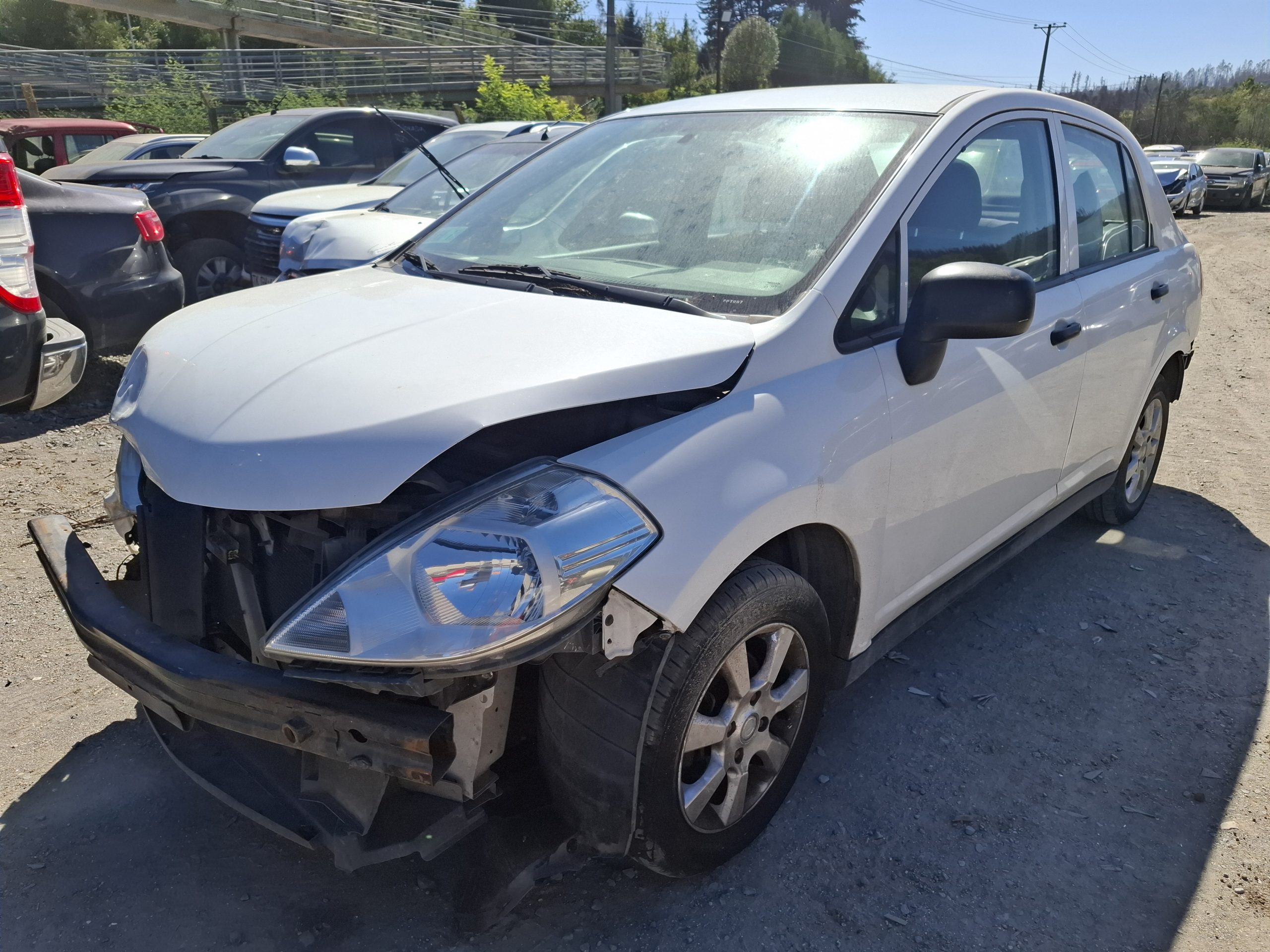 NISSAN TIIDA 2013