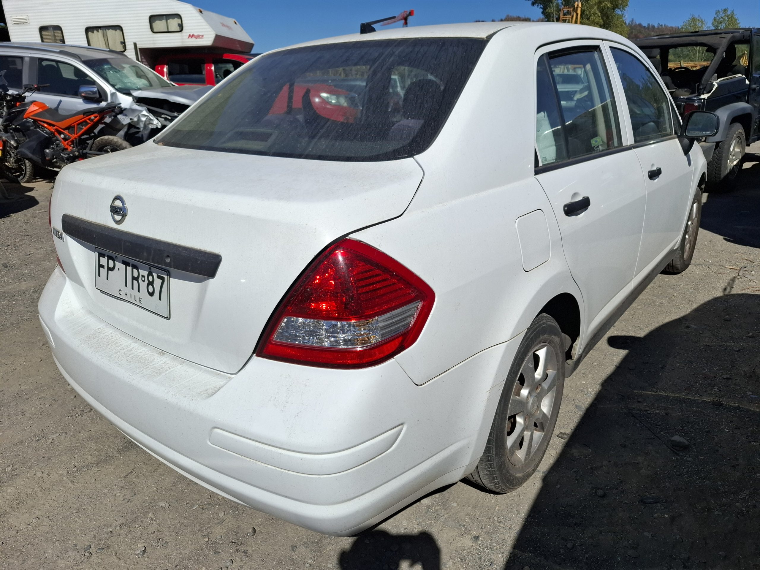 NISSAN TIIDA 2013