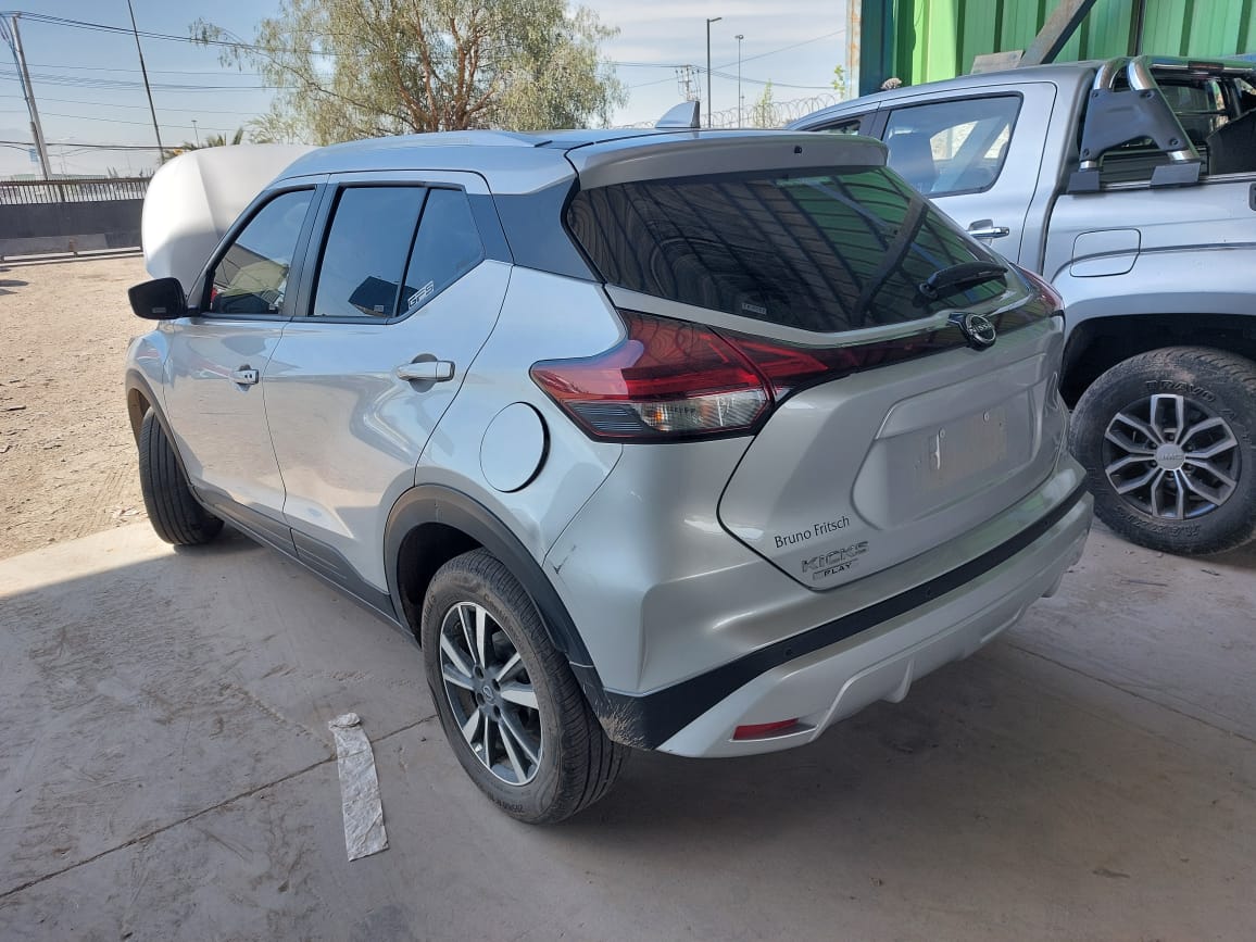 NISSAN KICKS 2025