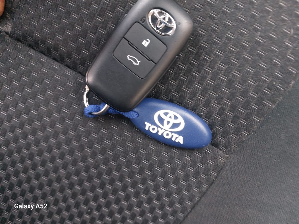 TOYOTA YARIS 2024