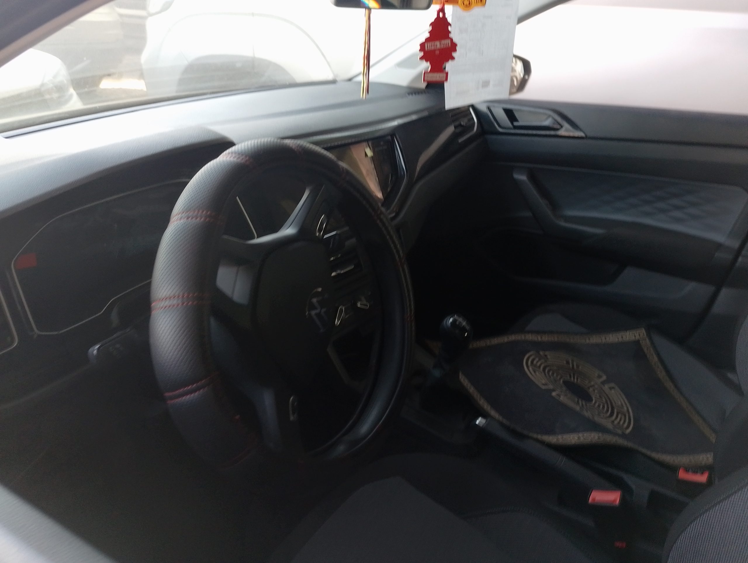 VOLKSWAGEN POLO 2025