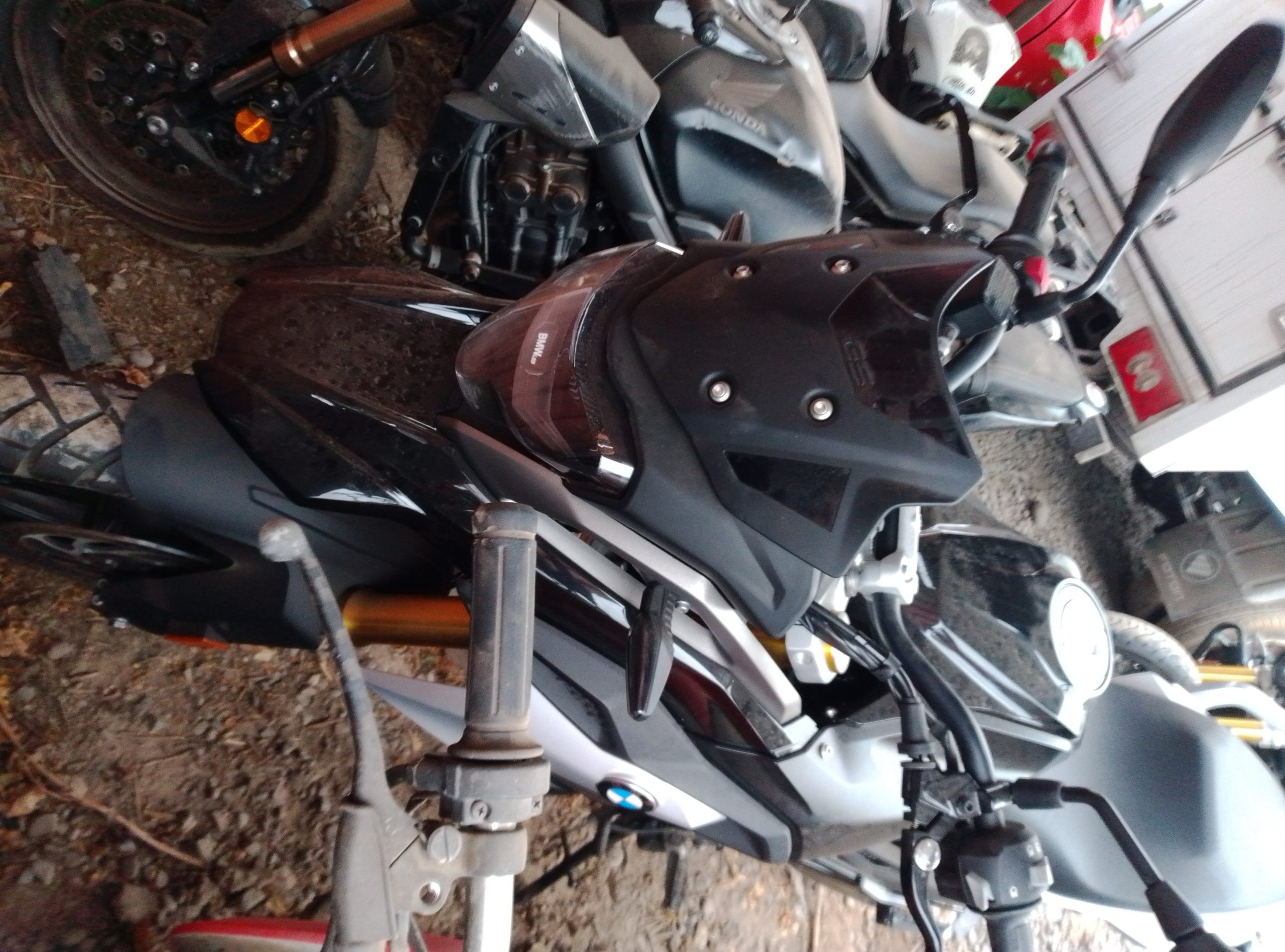 BMW G310 2025