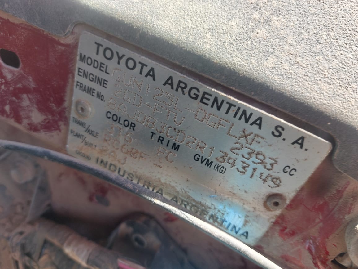 TOYOTA HI LUX 2024