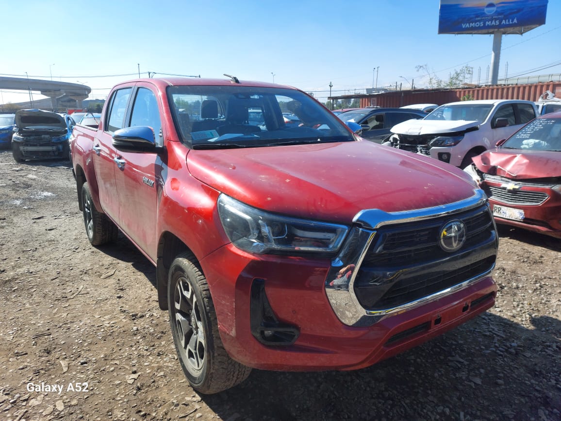 TOYOTA HI LUX 2023