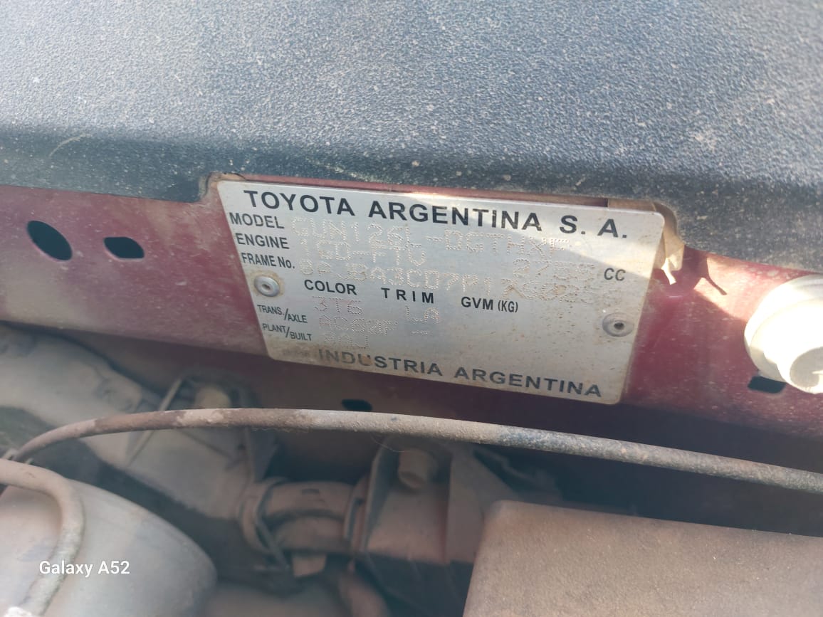TOYOTA HI LUX 2023
