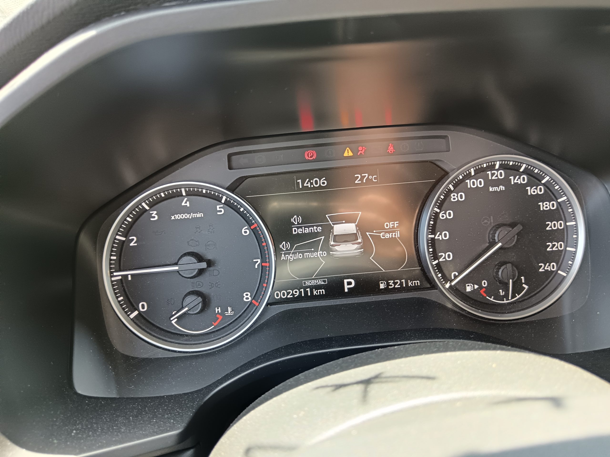 MITSUBISHI OUTLANDER 2026
