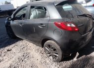 MAZDA 2 2015