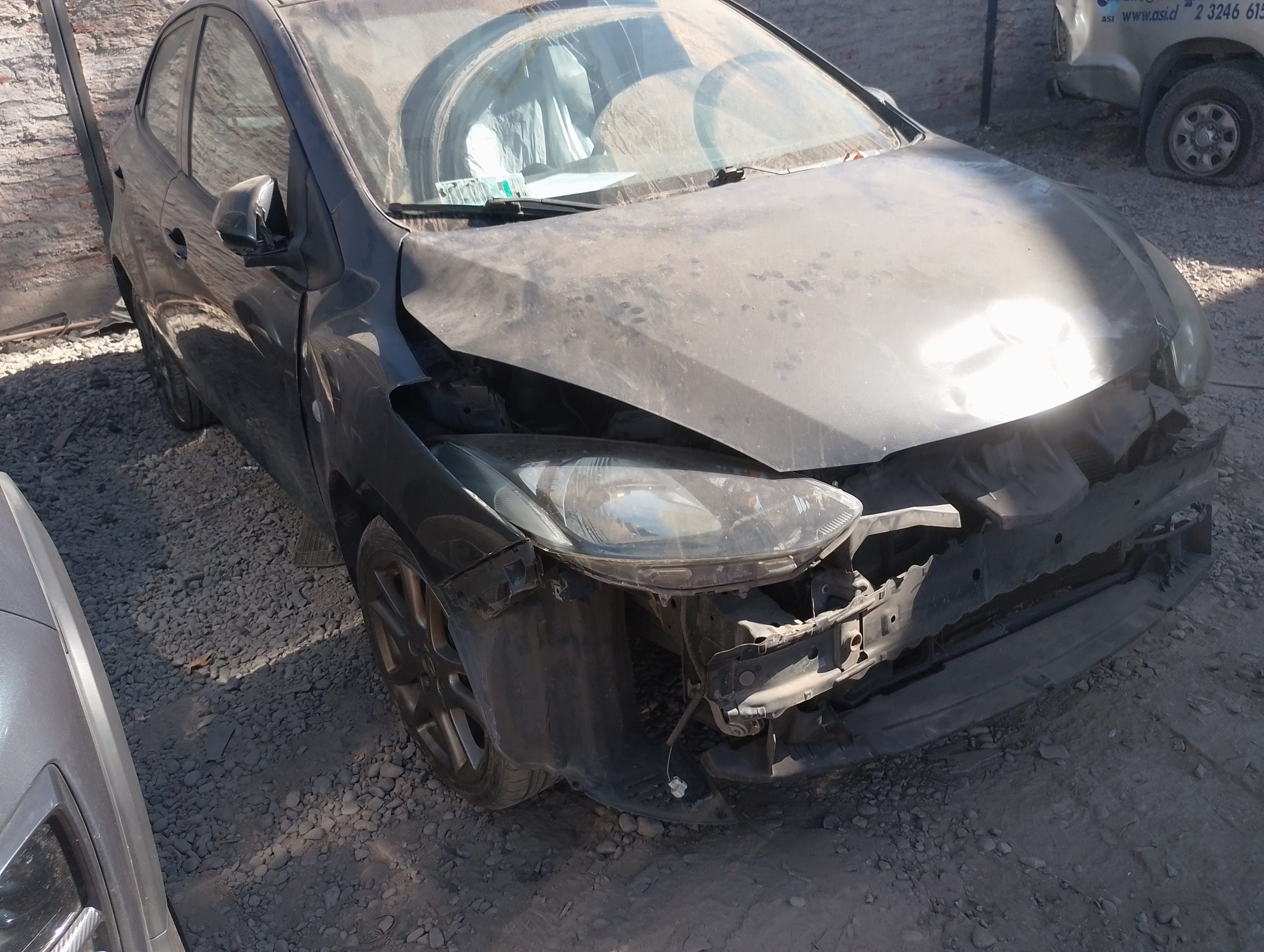 MAZDA 2 2015