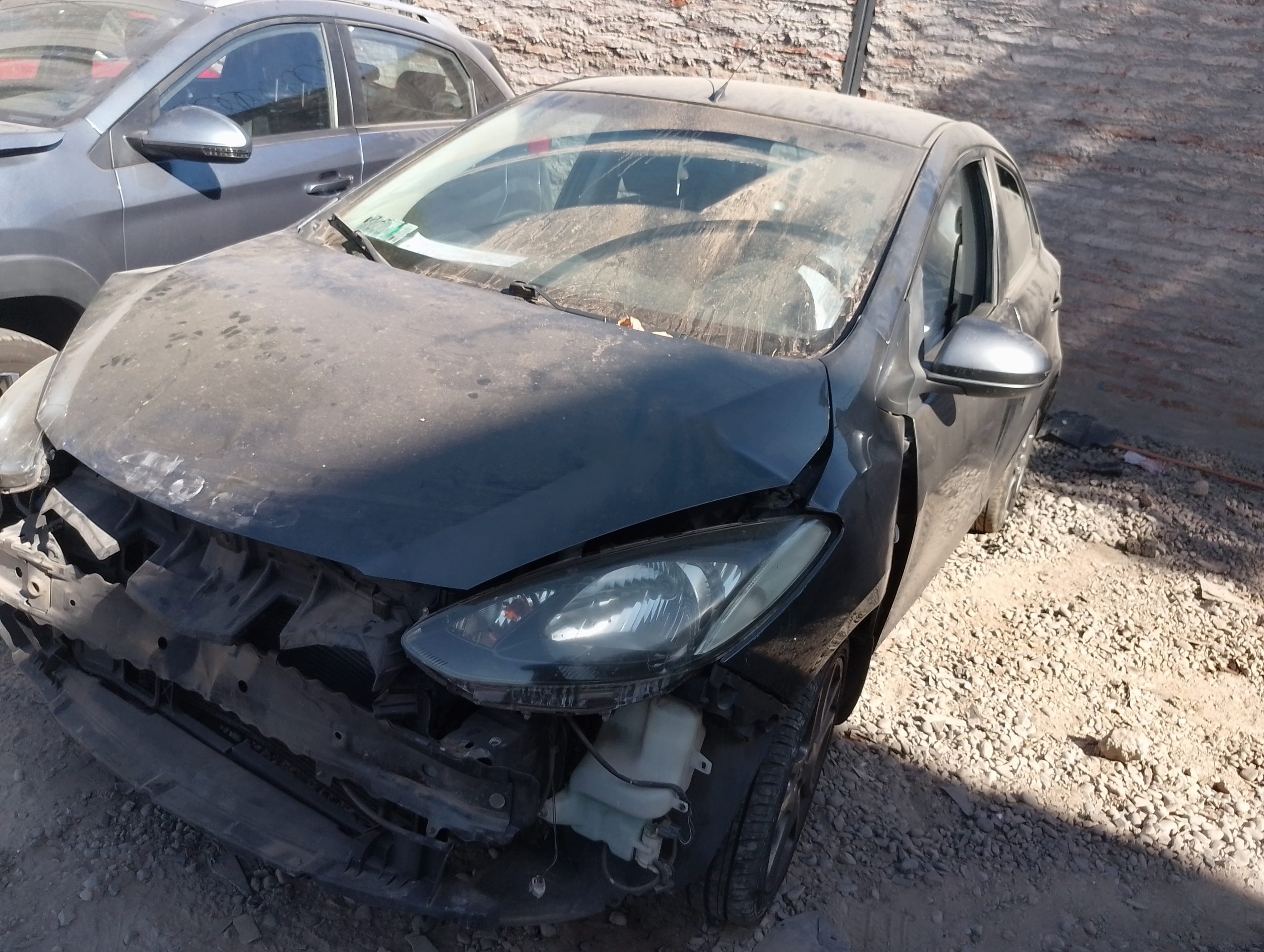 MAZDA 2 2015