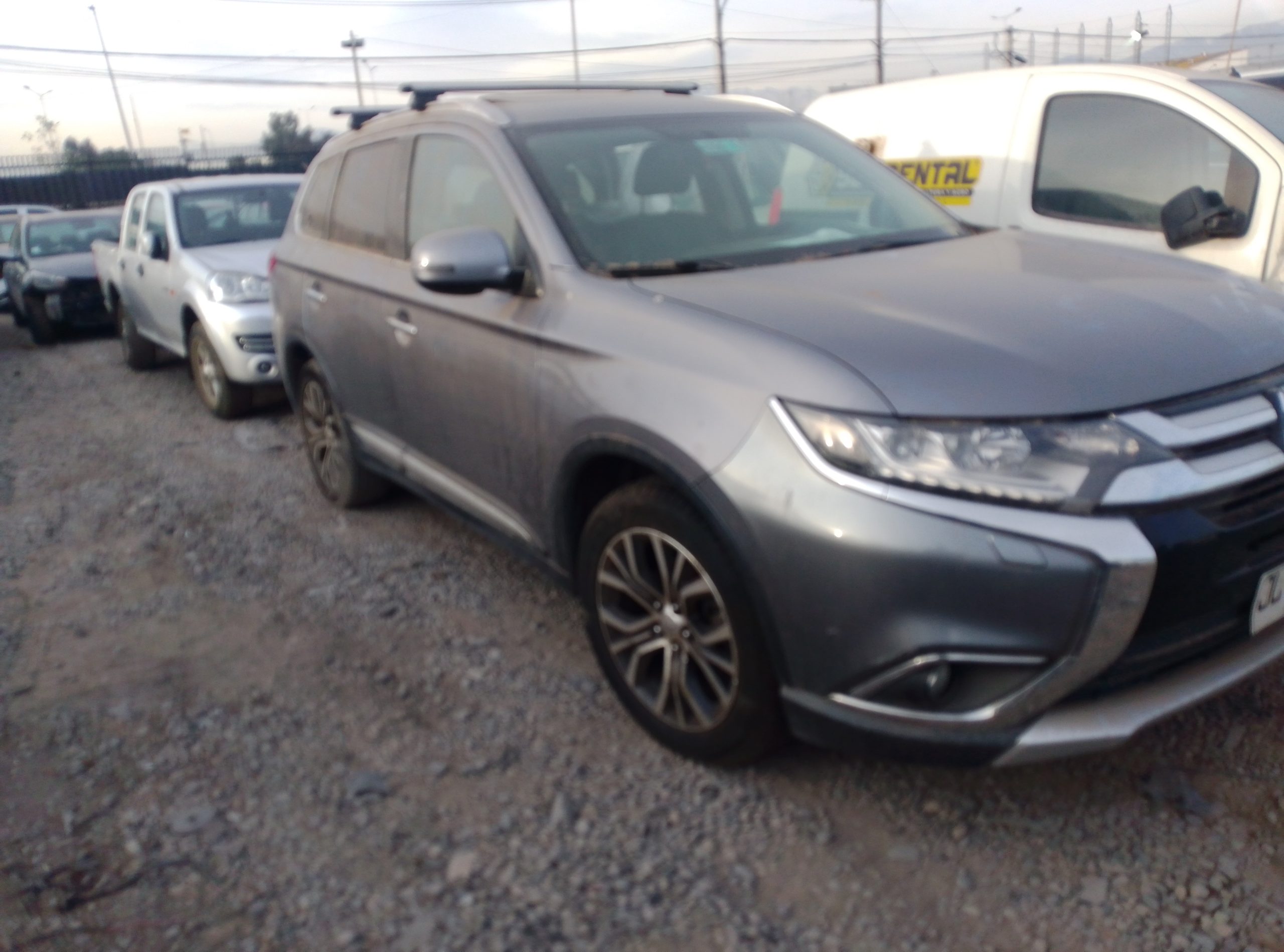 MITSUBISHI OUTLANDER 2017