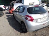 PEUGEOT 208 2015