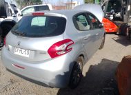 PEUGEOT 208 2015