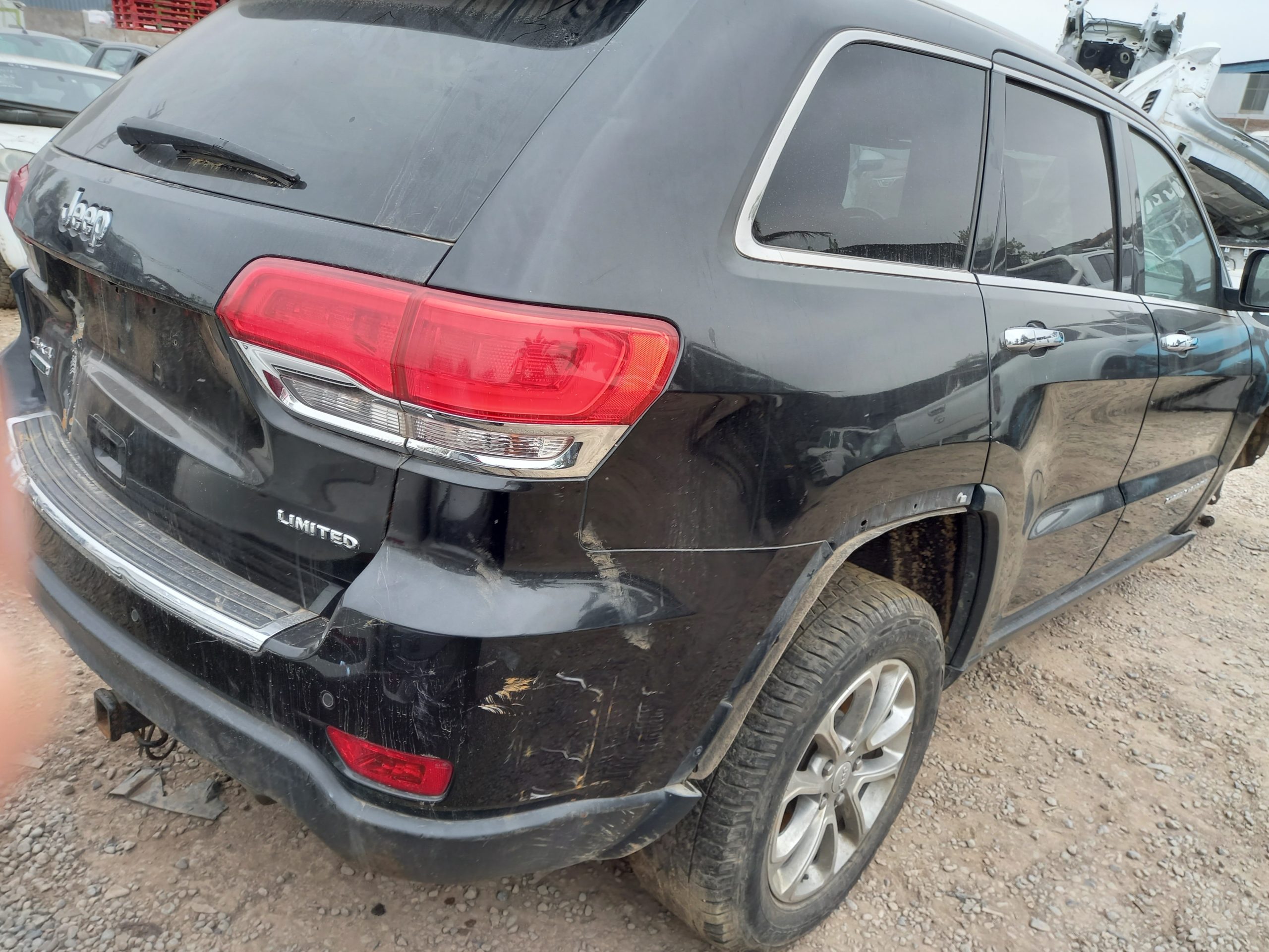 JEEP GRAND CHEROKEE –