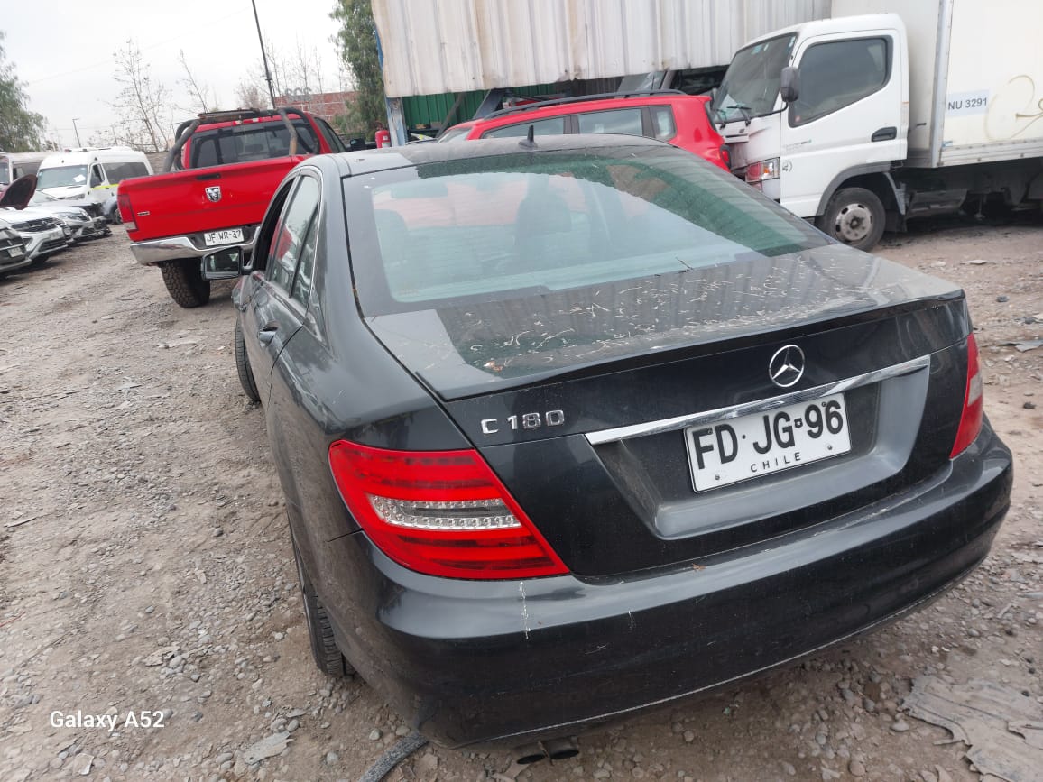 MERCEDES BENZ C180 2013