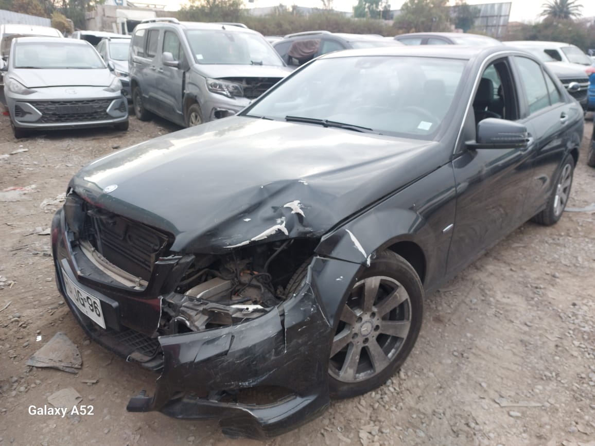 MERCEDES BENZ C180 2013