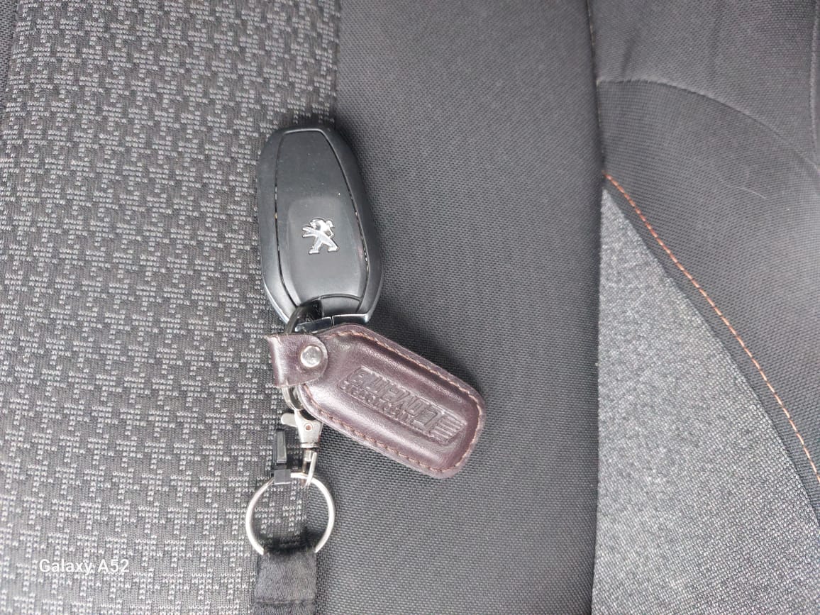 PEUGEOT 3008 2021