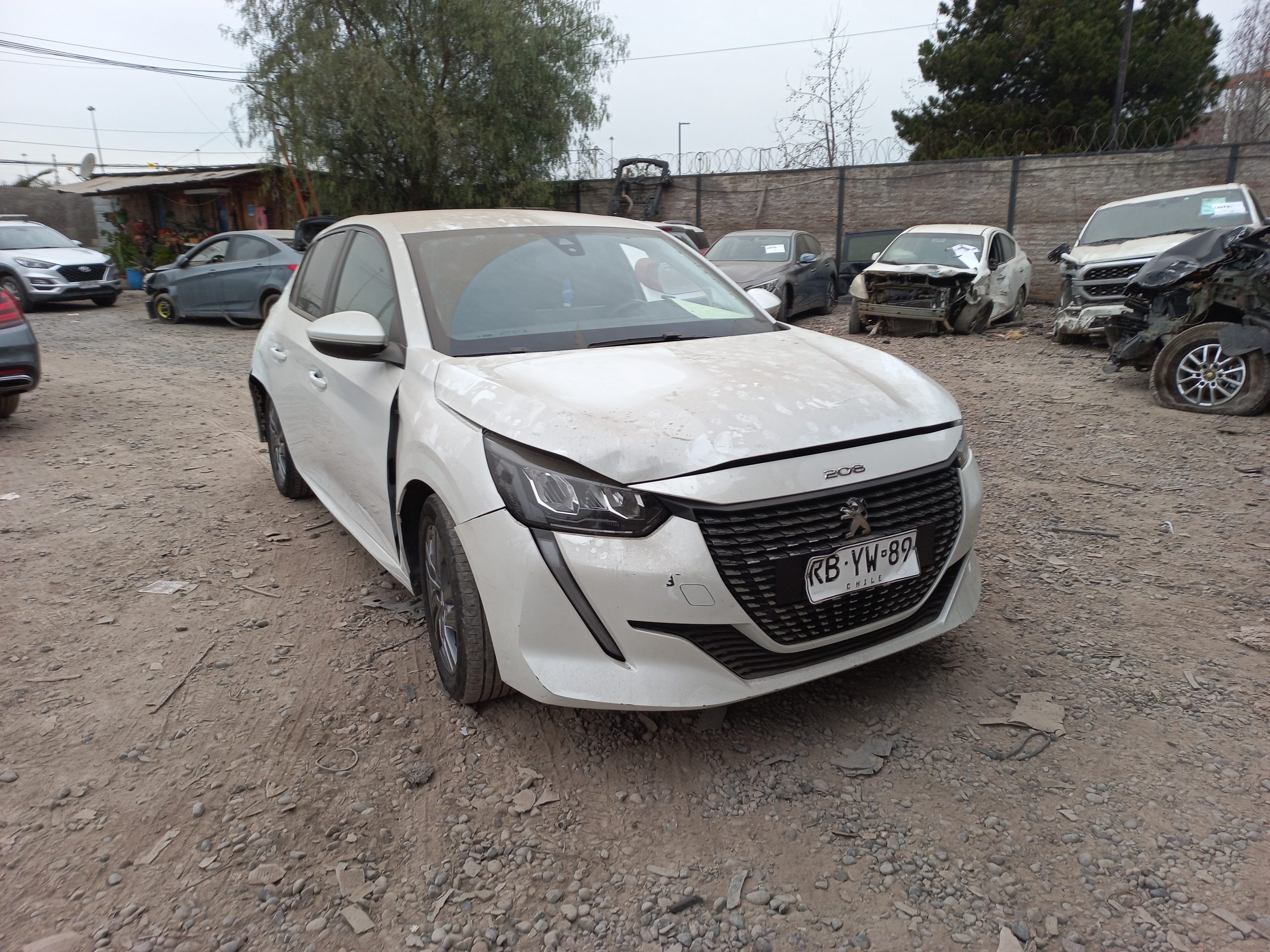 PEUGEOT 208 2021