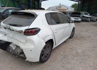 PEUGEOT 208 2021
