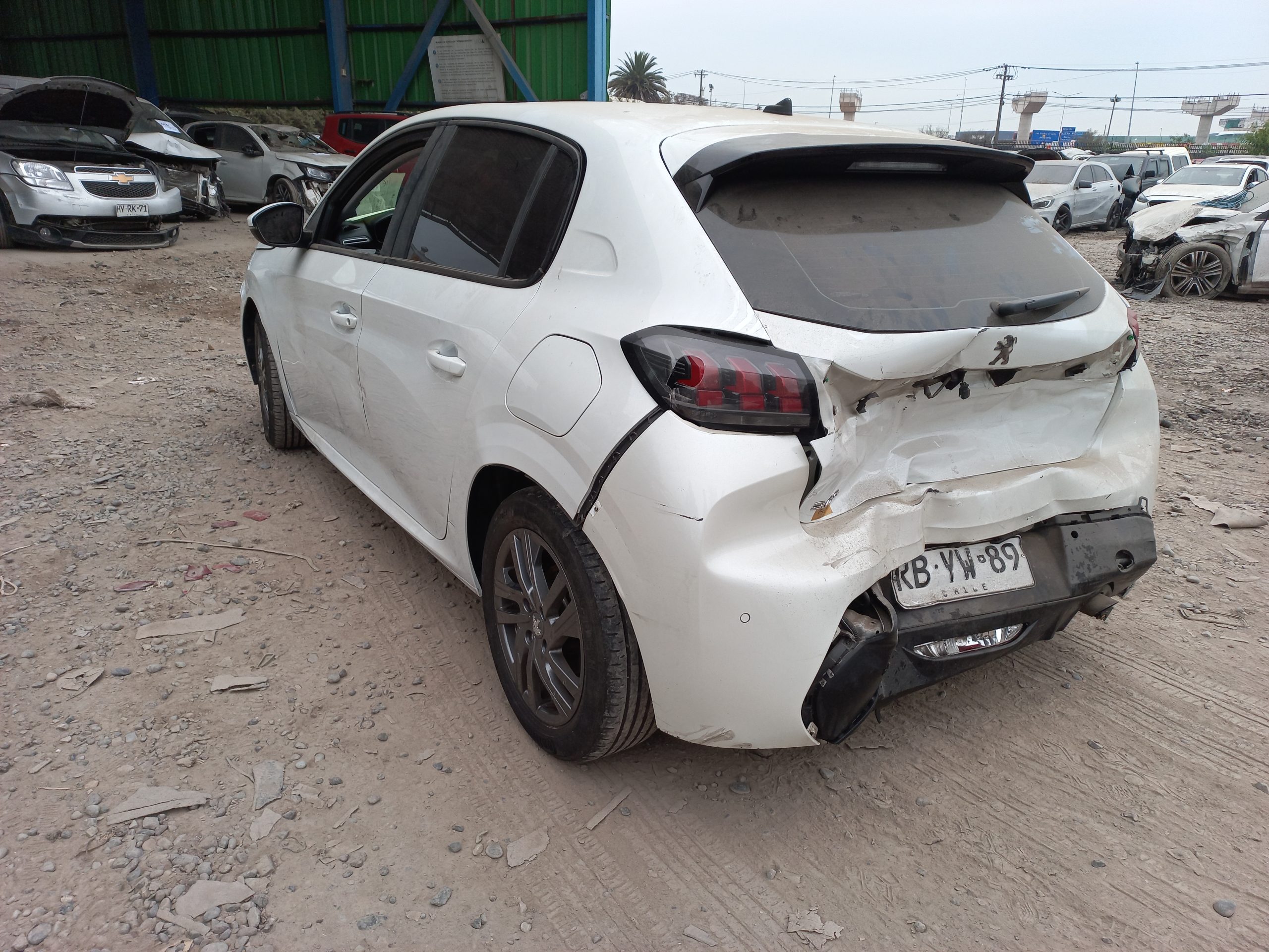 PEUGEOT 208 2021