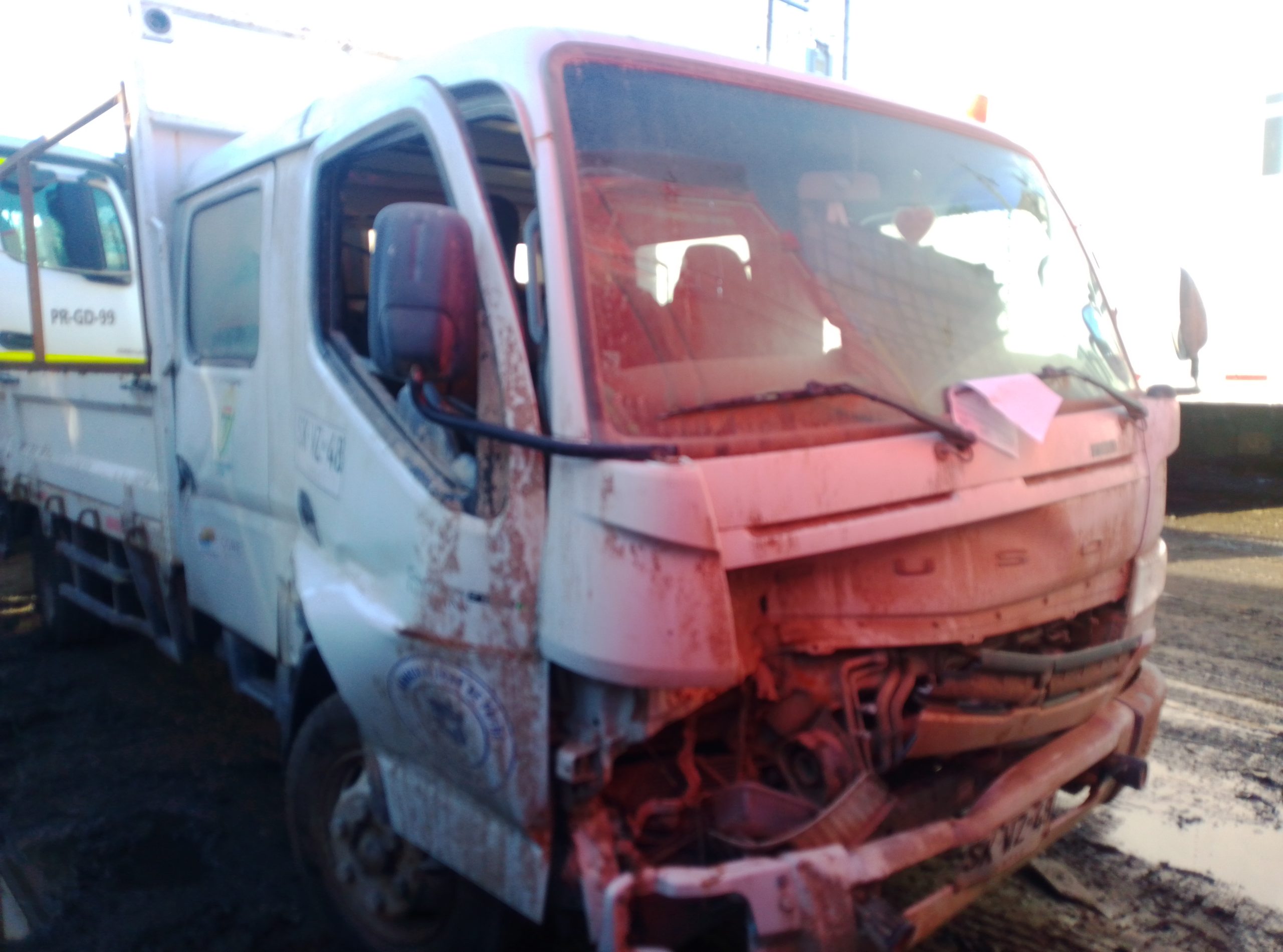 MITSUBISHI FUSO CANTER 2023