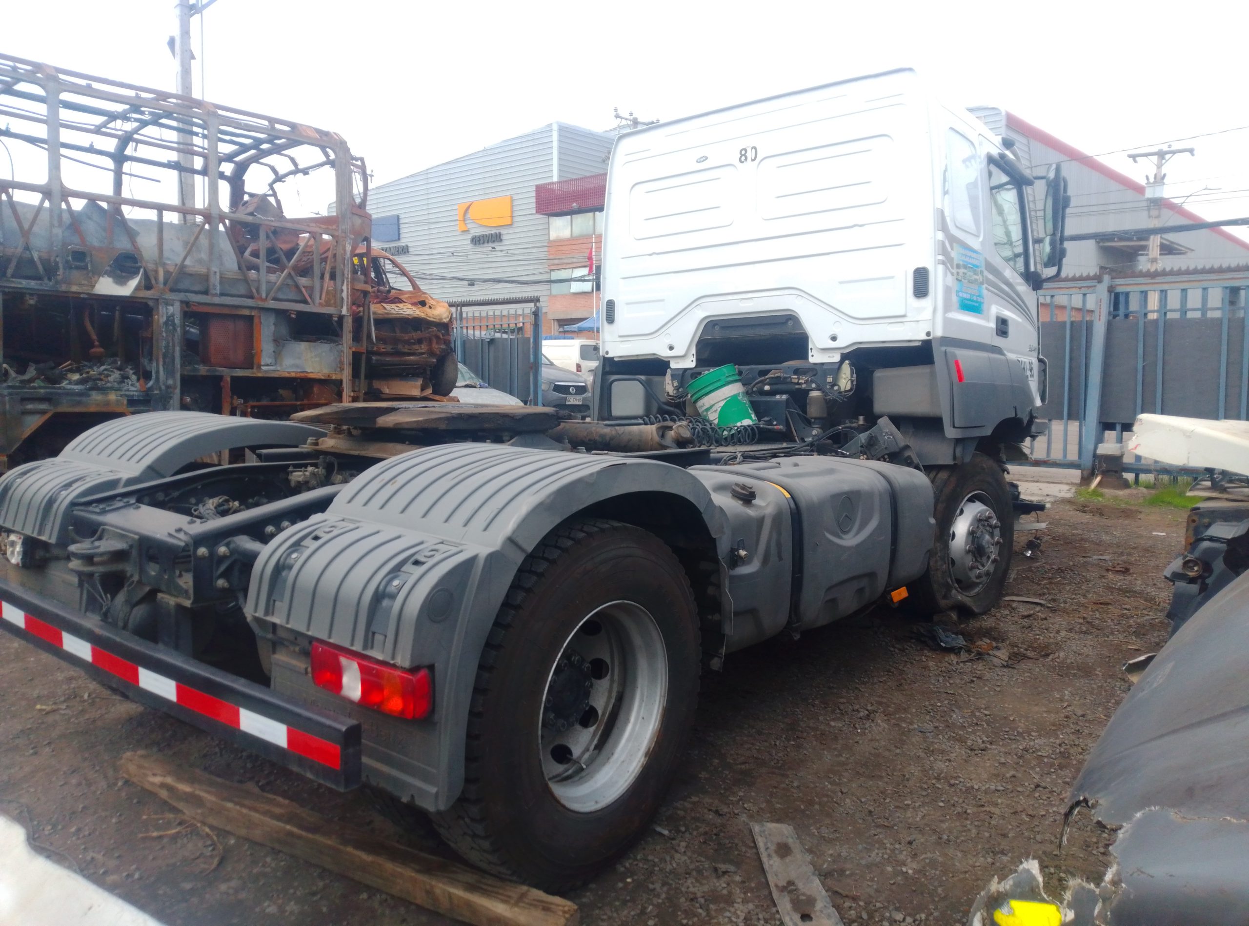 MERCEDES BENZ AXOR 2021