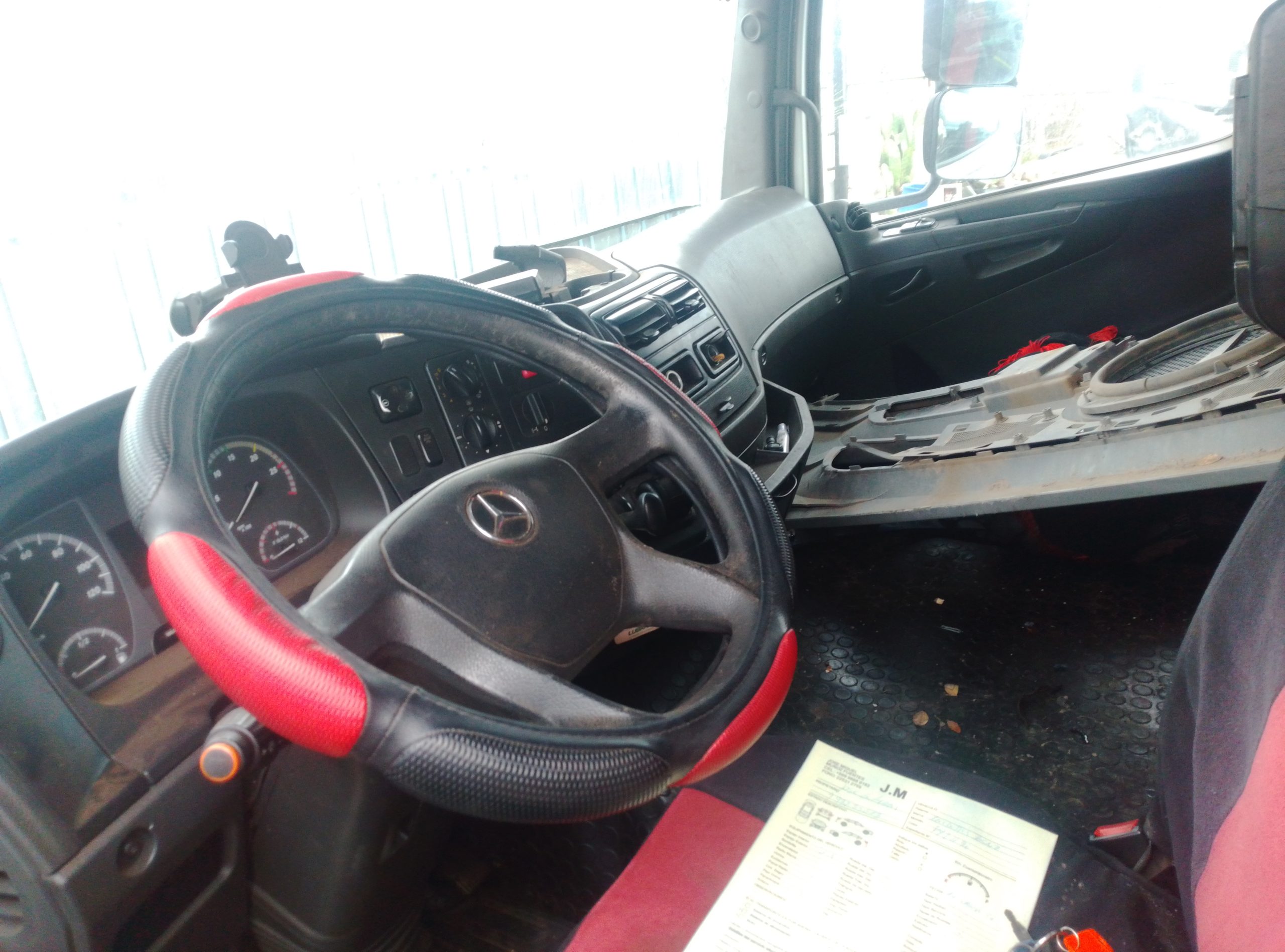 MERCEDES BENZ AXOR 2021