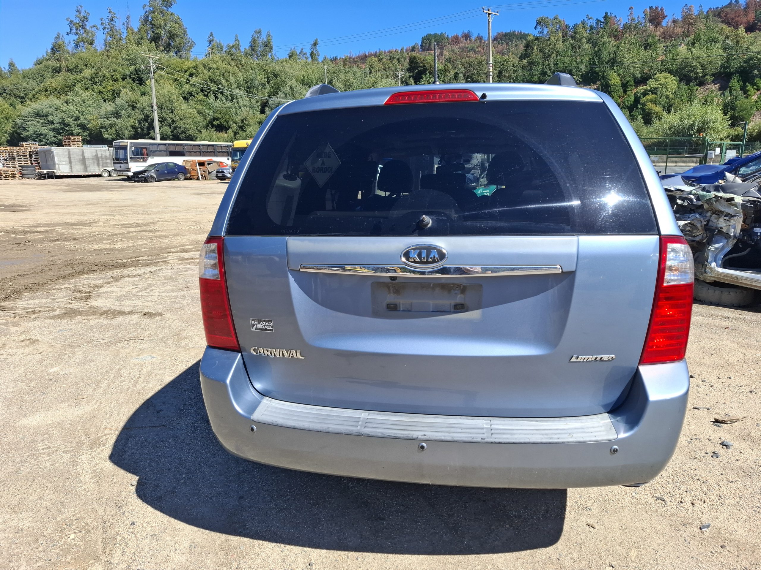 KIA CARNIVAL LX 2.7 2010