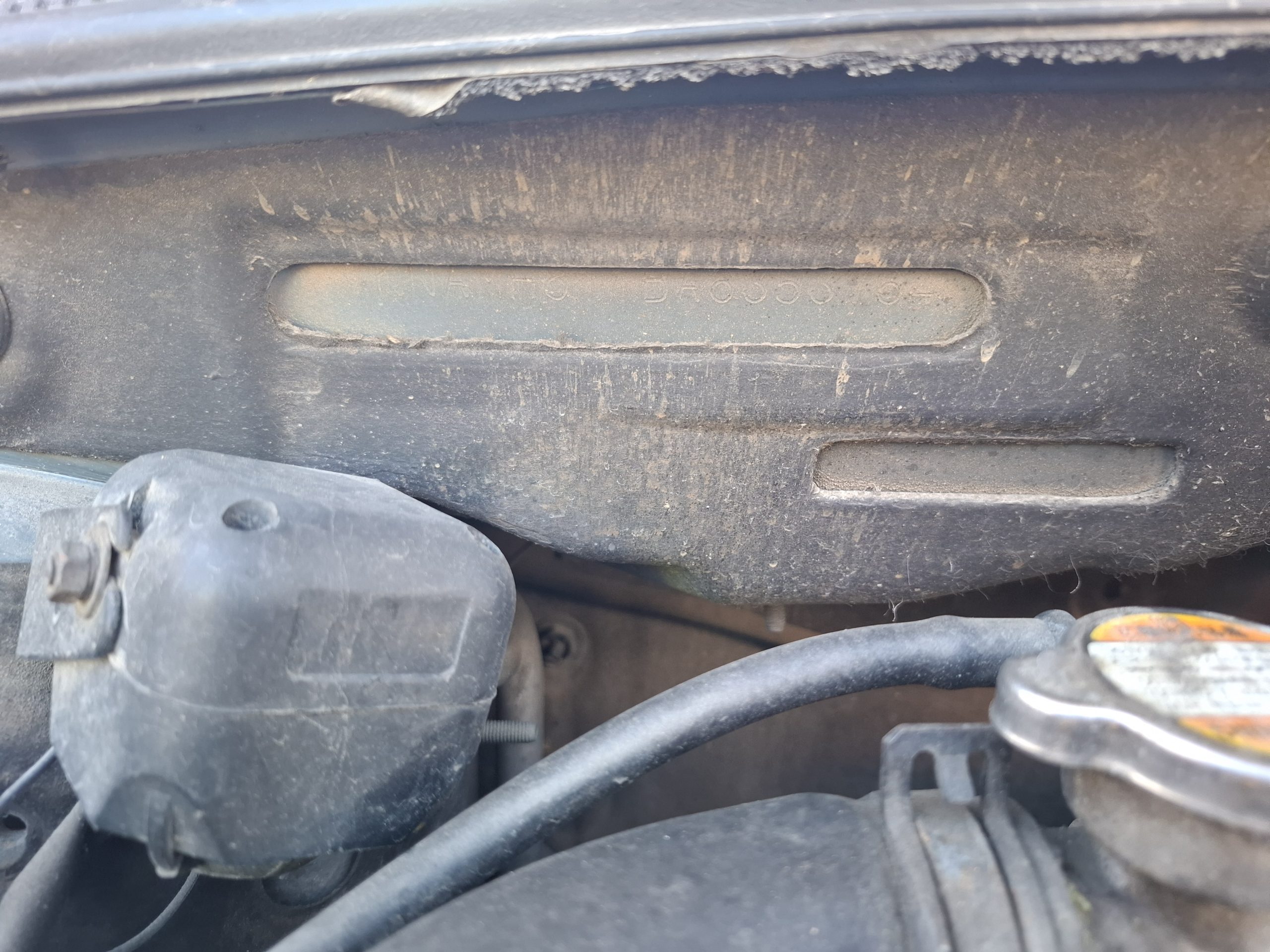 KIA CARNIVAL LX 2.7 2010