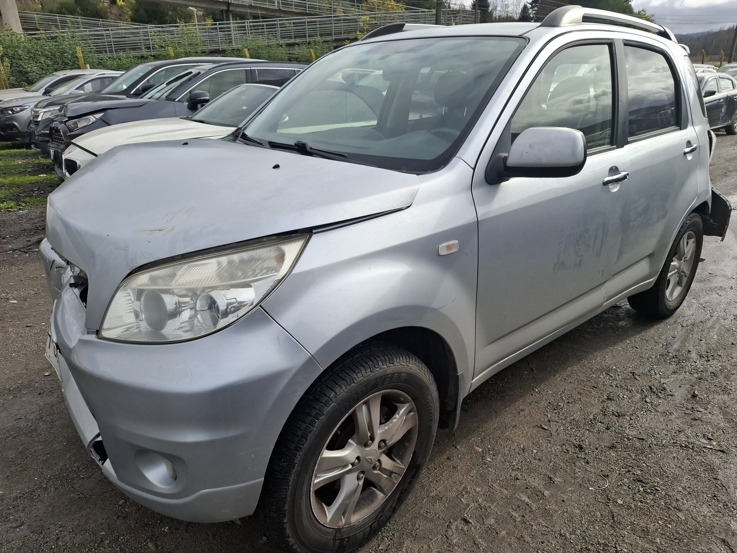 DAIHATSU TERIOS 2015