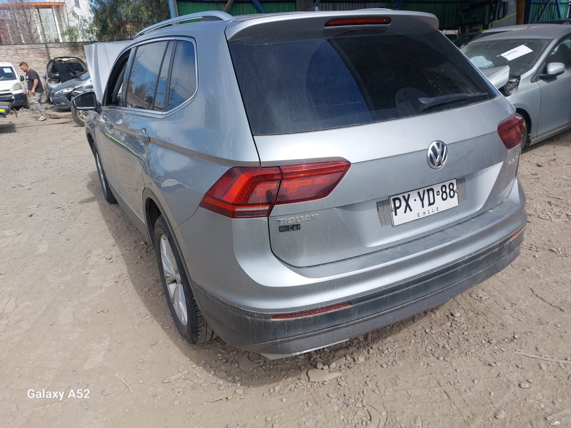 VOLKSWAGEN TIGUAN 2021