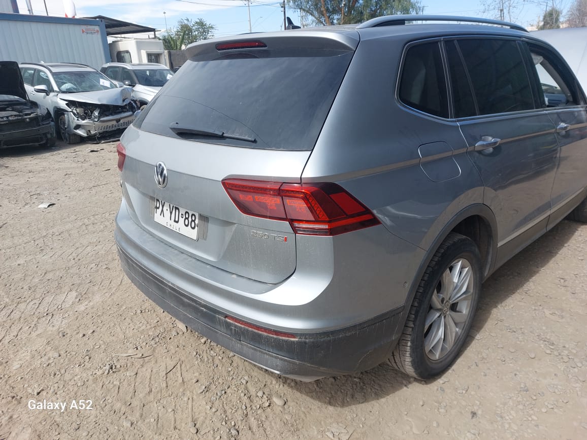 VOLKSWAGEN TIGUAN 2021