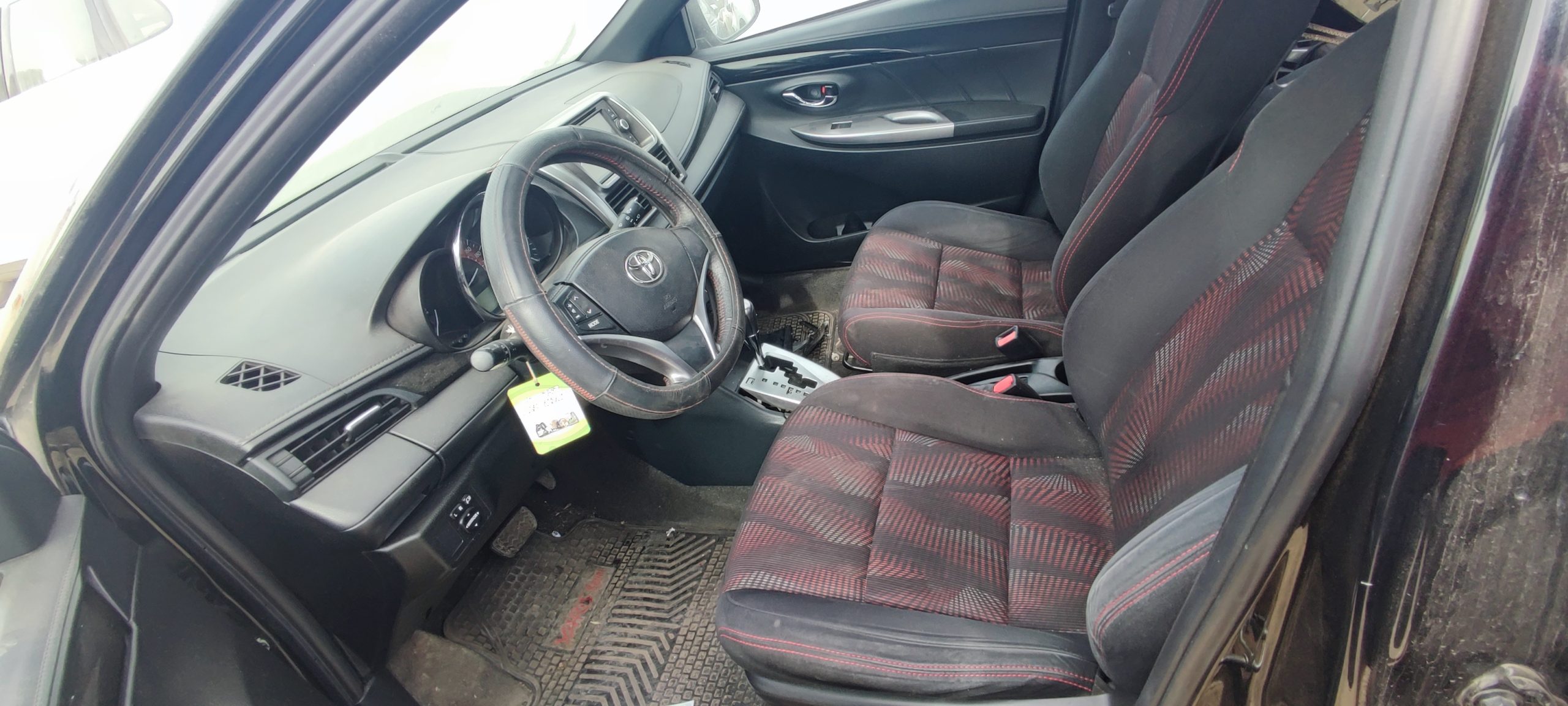 TOYOTA YARIS 2016