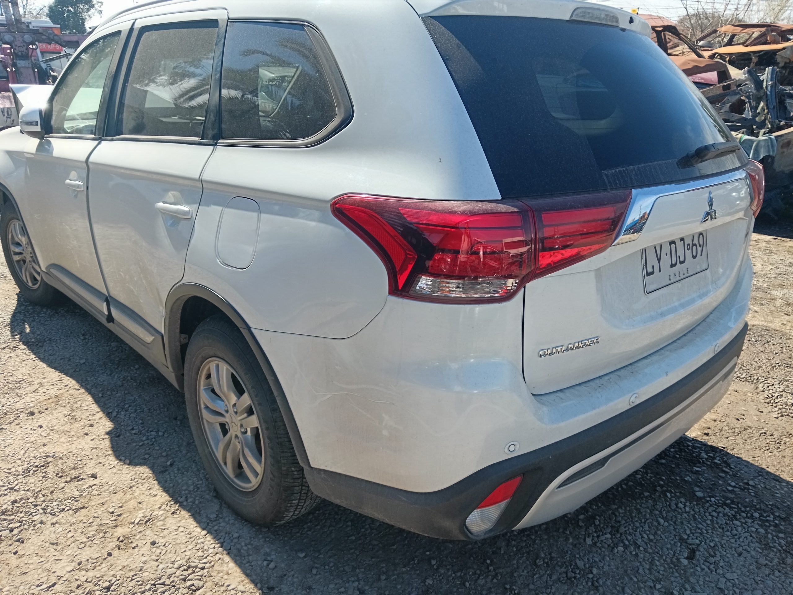 MITSUBISHI OUTLANDER 2020