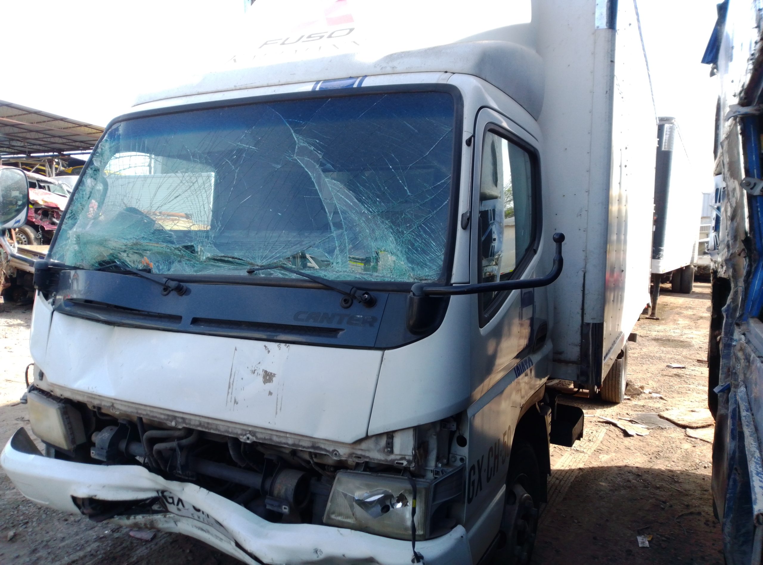 MITSUBISHI CANTER 2015