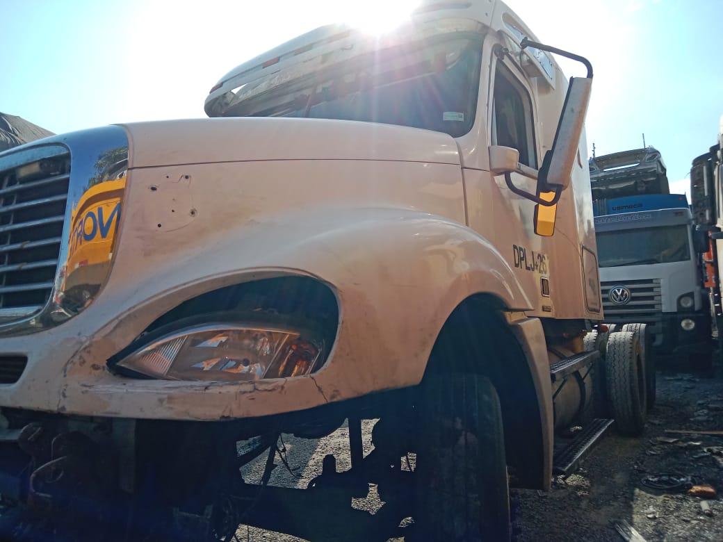 FREIGHTLINER CL 120 ST 2012