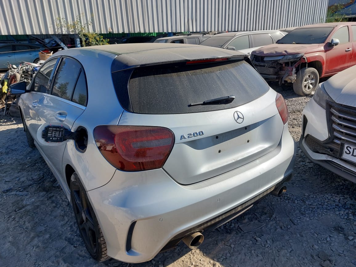 MERCEDES BENZ A200 2013