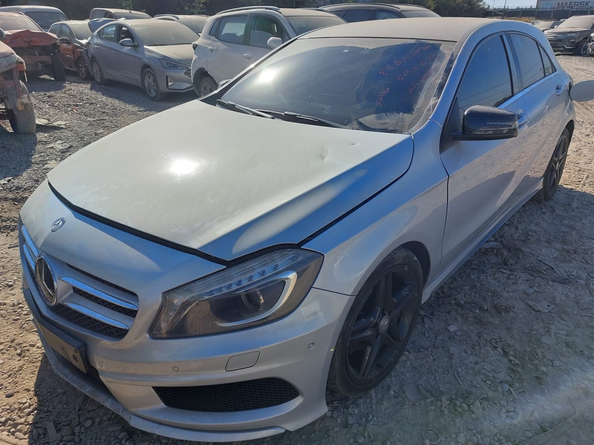 MERCEDES BENZ A200 2013