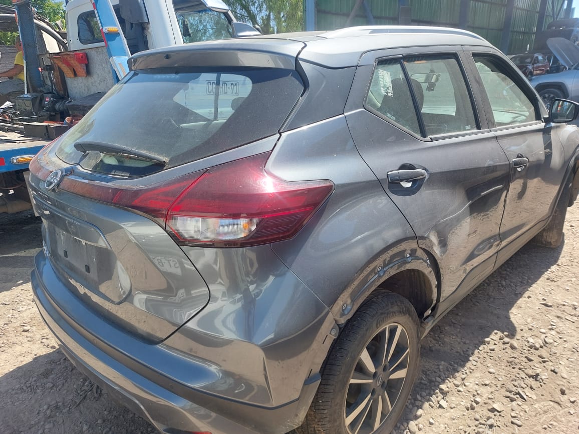 NISSAN KICKS 2023