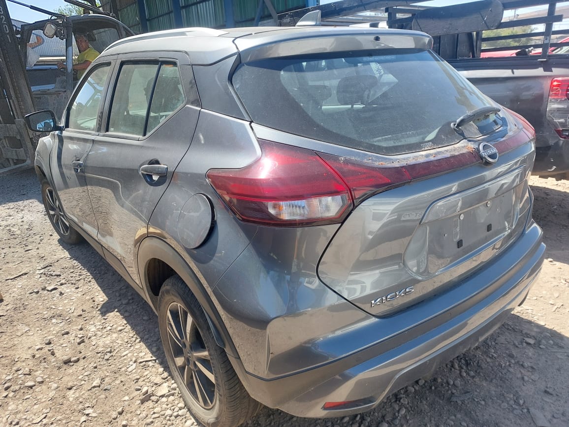 NISSAN KICKS 2023