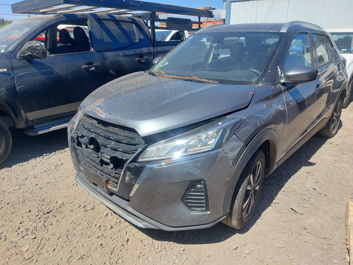 NISSAN KICKS 2023
