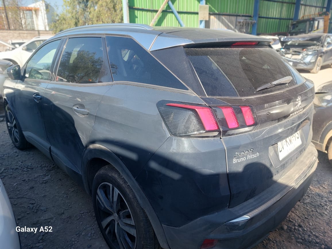 PEUGEOT 3008 2020