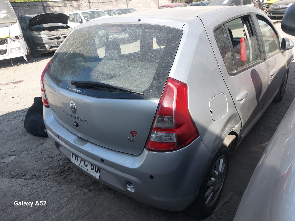 RENAULT SANDERO 2013